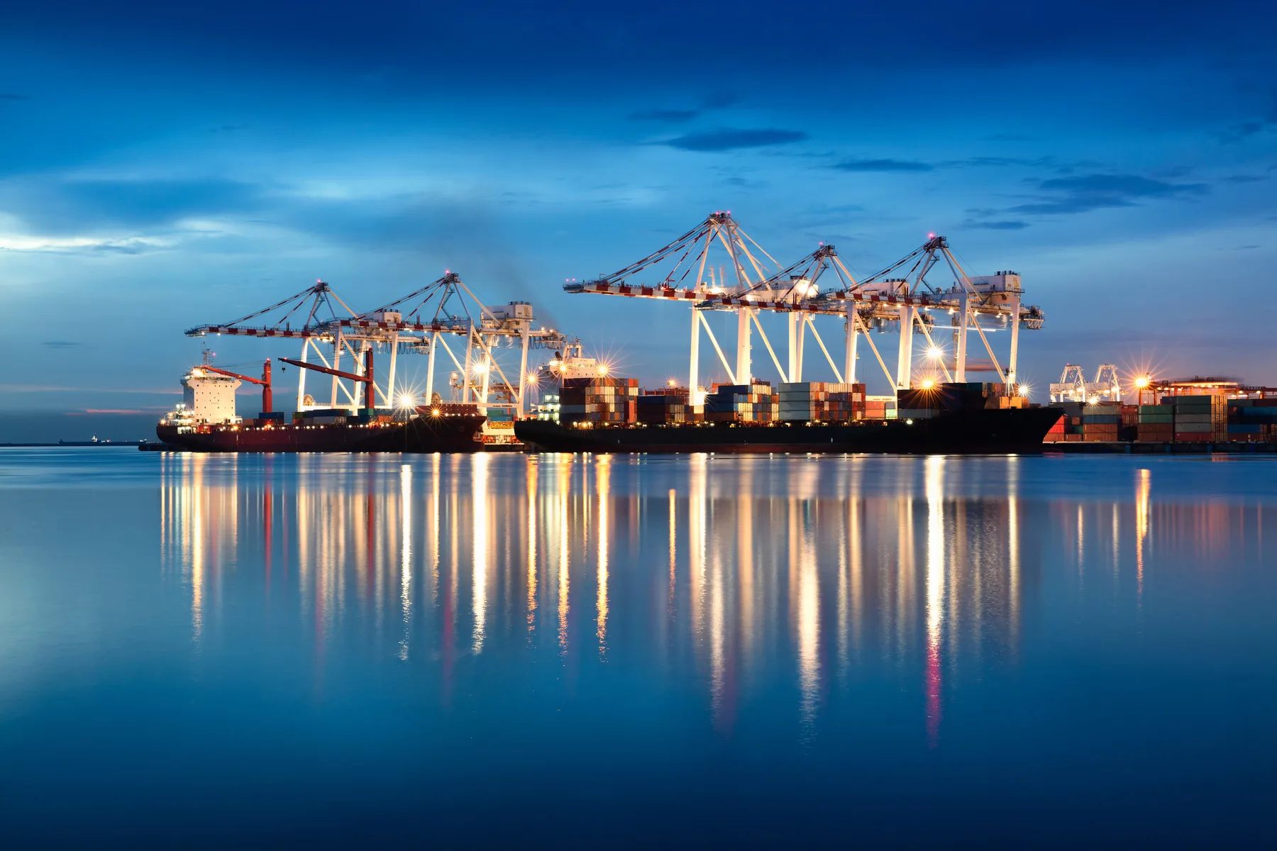 LNG vessel and terminal operations